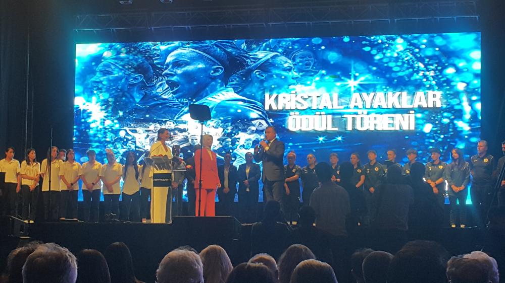 Kristal Ayaklar Ödülleri Ankara’da Sahiplerini Buldu