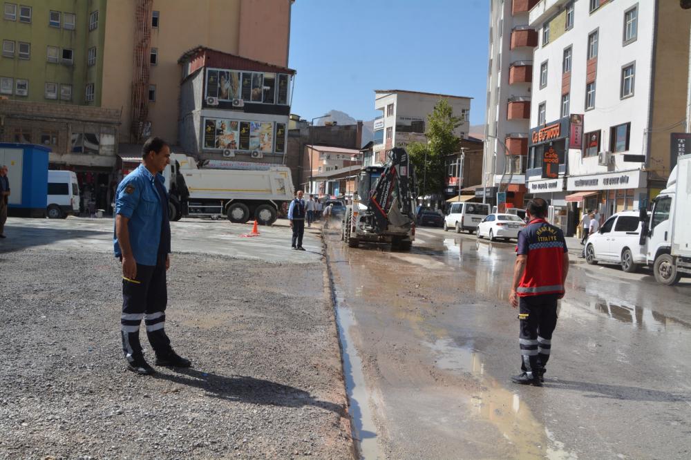 Hakkari'de İşportacılar İçin Yeni Düzenleme: Pazar Yerleri Kuruldu