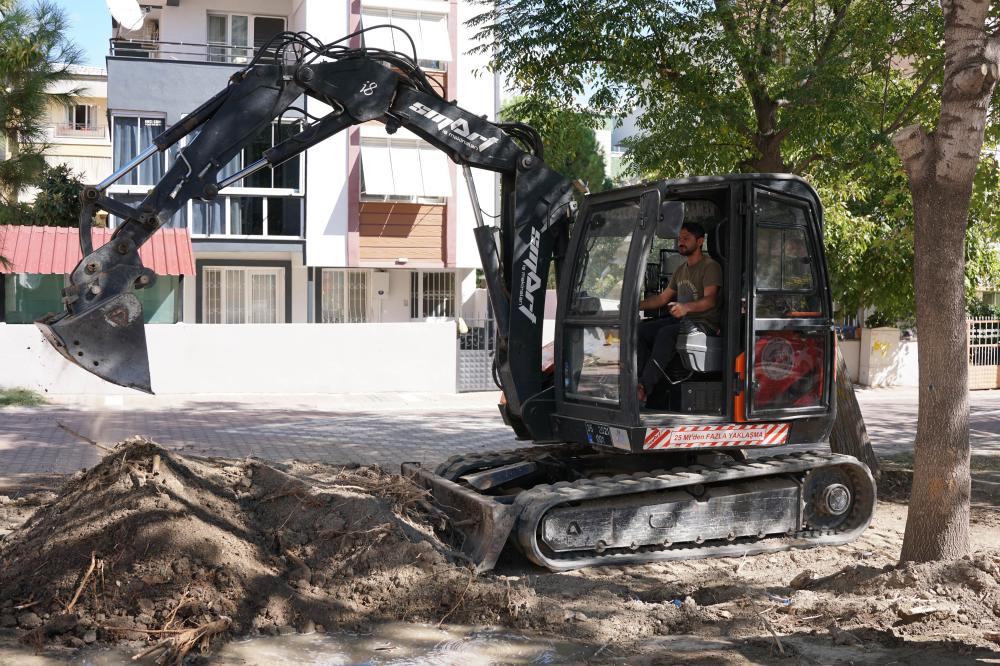 KEMALPAŞA’DA PARKLAR YENİLENİYOR: MODERN VE BAKIMLI ALANLAR GELİYOR