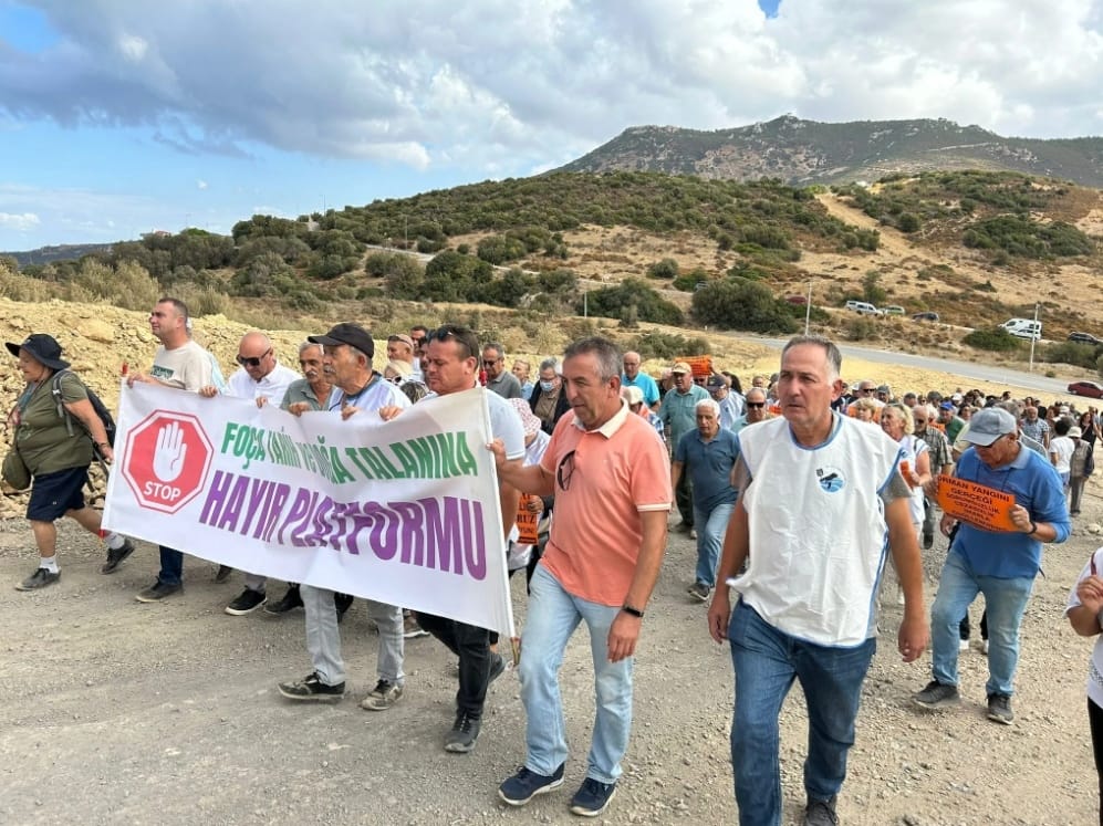 Foça'da Orman Yangınlarına Karşı Basın Açıklaması: 'İhbarlara Rağmen Önlem Alınmadı!'