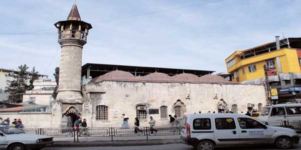 Kuruköprü: Adana’nın Tarih Kokan Caddesi