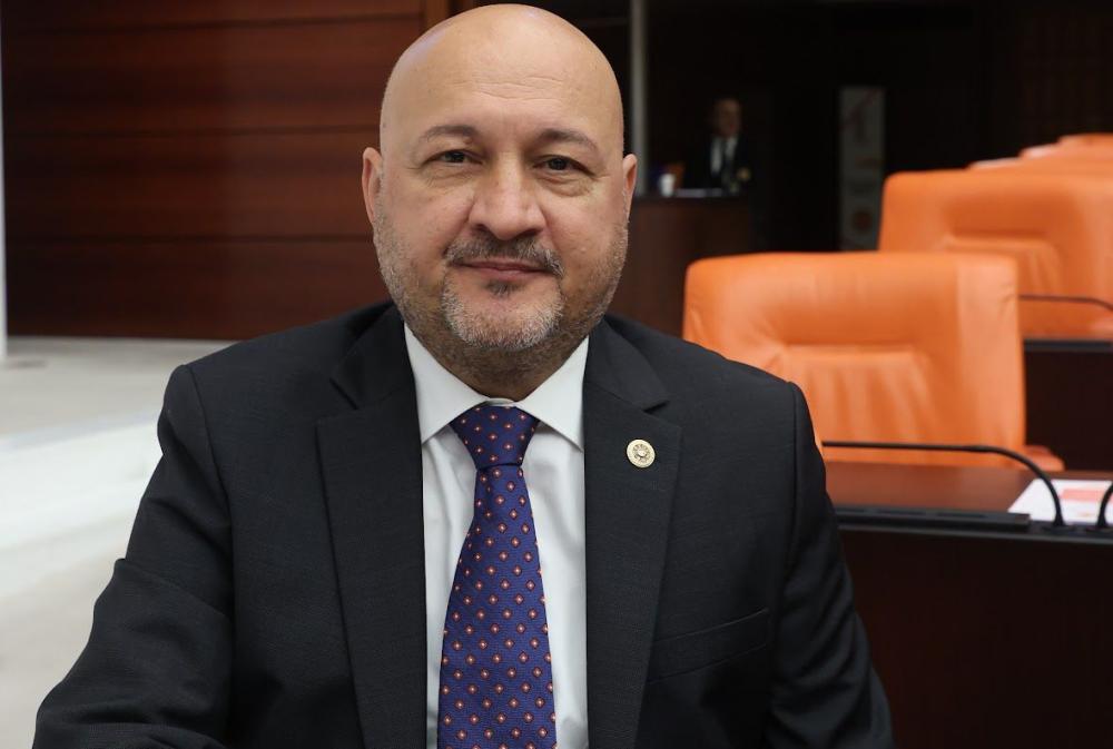 RESUL KURT, AK PARTİ GENEL MERKEZİNDEKİ YENİ GÖREVİNE BAŞLADI
