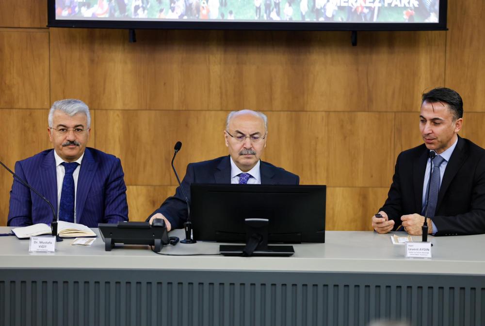 ADANA’DA KÜLTÜR FESTİVALLERİ İÇİN DEĞERLENDİRME TOPLANTISI YAPILDI