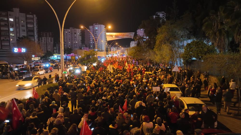 Anıl Tanburoğlu’ndan Demokrasi Çağrısı: “Omuz Omuza Kazanacağız”