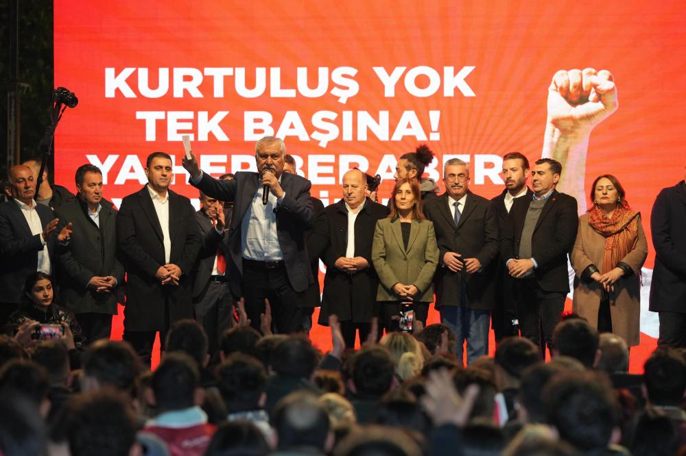 Adana’da Ekrem İmamoğlu’na Destek Mitingi: “Seçilmiş İrade Yok Sayılamaz”