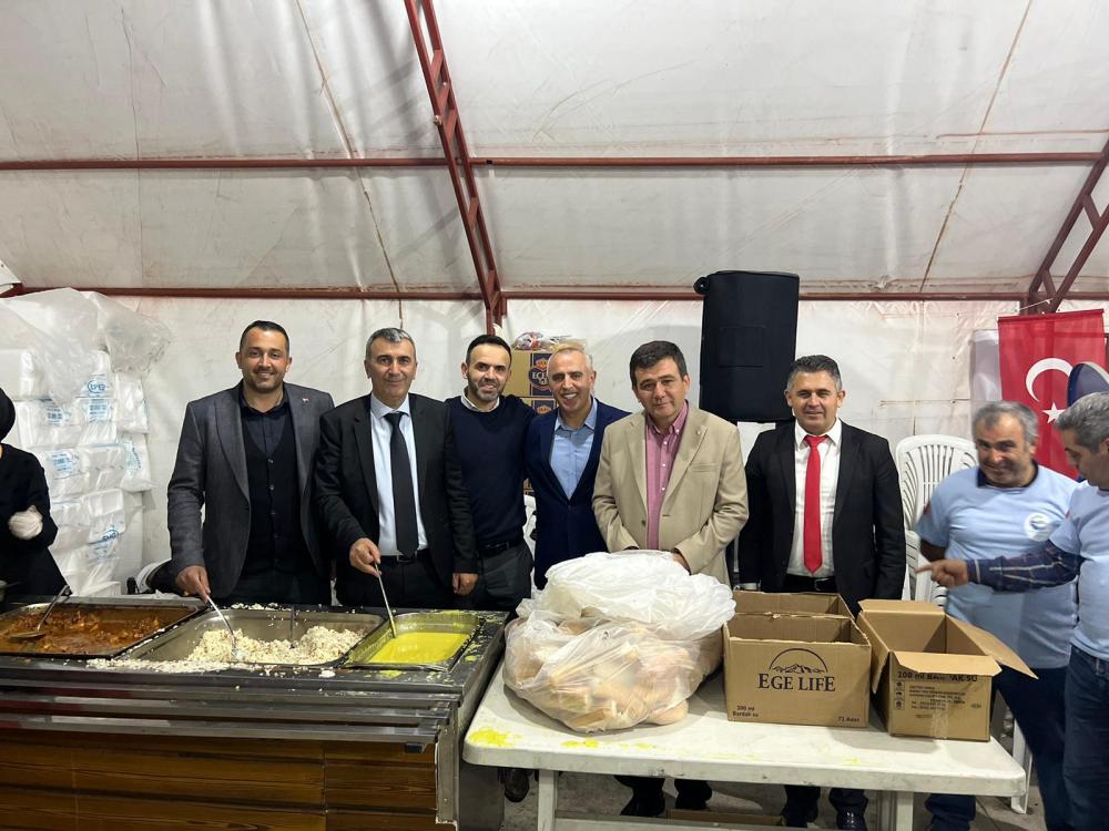 İZMİR’DE BİNBİR HATİM GELENEĞİ YAŞATILMAYA DEVAM EDİYOR