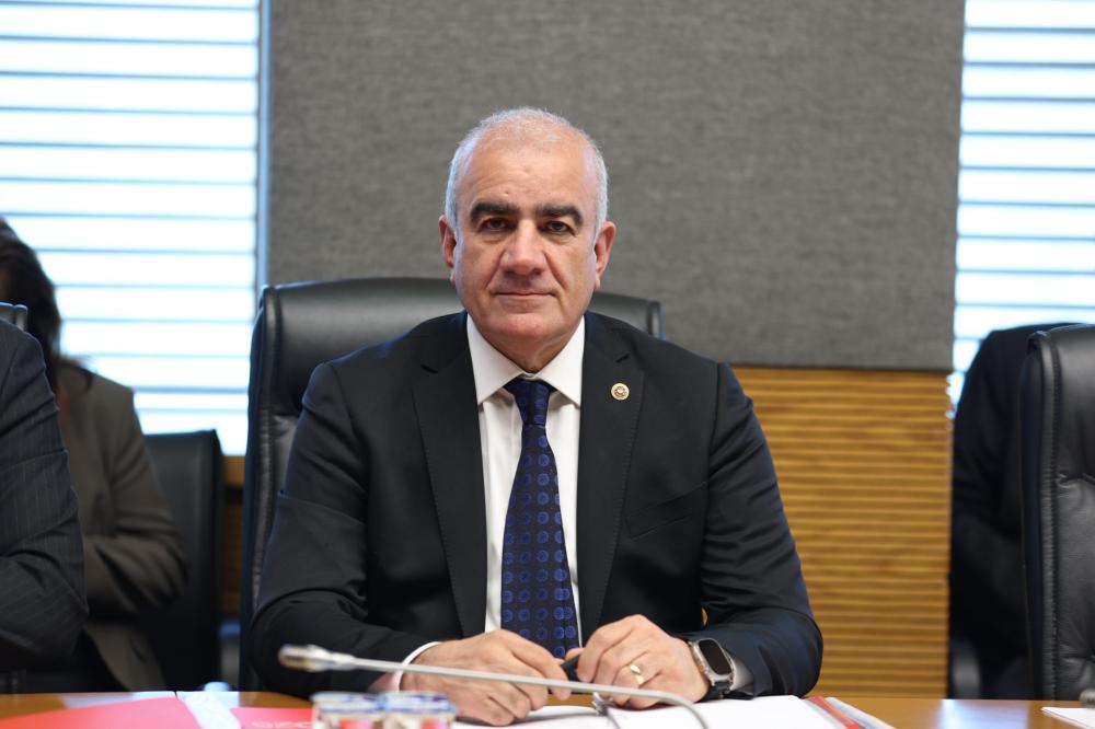 Özhan'dan Anneler Günü Mesajı: 