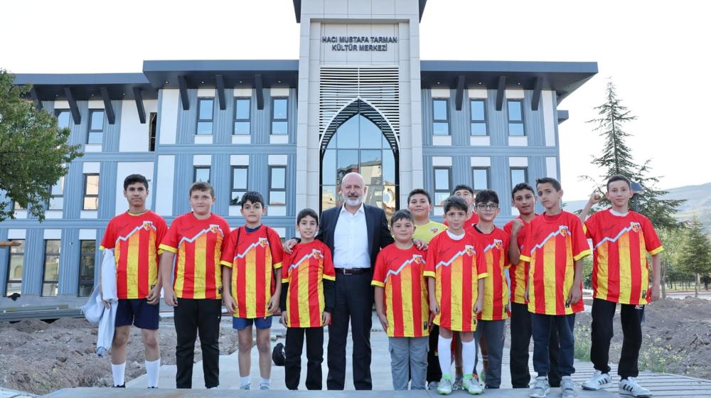 Başkan Çolakbayrakdar'dan Erkilet'e Yeni Cazibe Merkezi: Hacı Mustafa Tarman Kültür Merkezi Açılıyor
