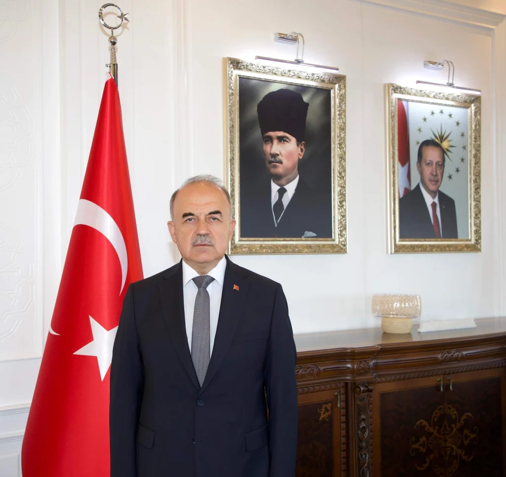 VALİMİZ SAYIN MUAMMER EROL'UN 24 TEMMUZ GAZETECİLER VE BASIN BAYRAMI MESAJI