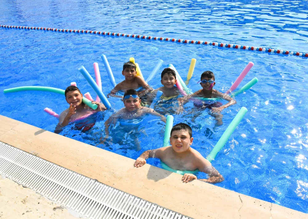 OSMANCALILI ÇOCUKLAR MURADİYE HAVUZUNDA SERİNLEDİ