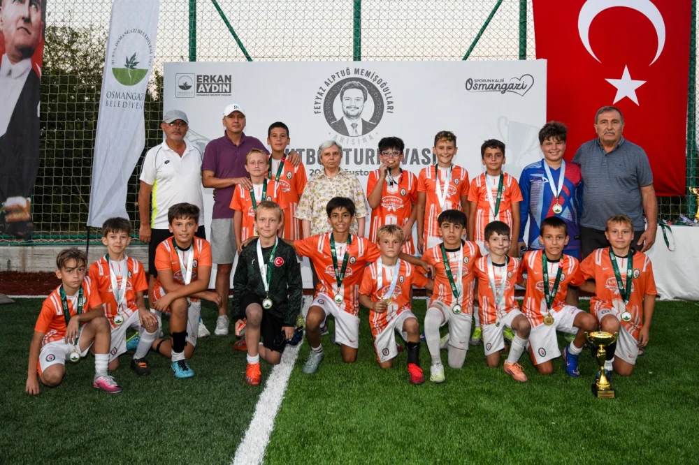 FEYYAZ ALPTUĞ MEMİŞOĞULLARI’NIN ANISI SAHADA YAŞATILDI