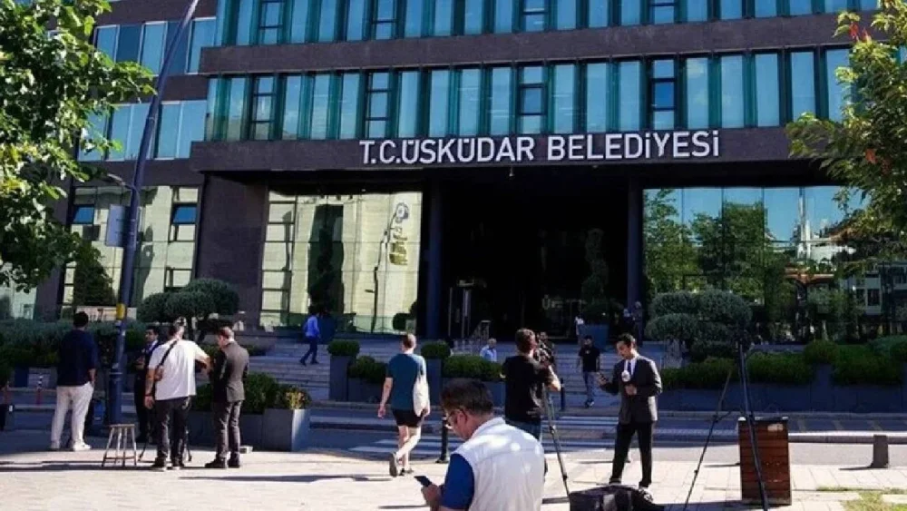 CHP'den Ak Parti'ye geçti