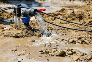 VAHŞİ SULAMANIN YERİNİ ULTRASONİK SAYAÇLI SİSTEM ALIYOR  İZMİR TARIMINDA AKILLI SAYAÇ DEVRİMİ