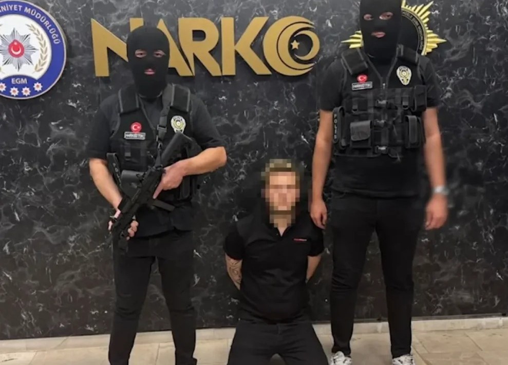 KIRMIZI BÜLTENLE ARANIYORDU!