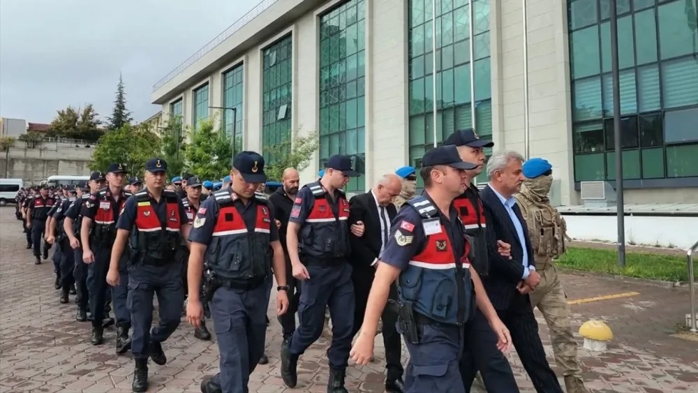 "Eski AK Parti ve MHP'li başkanlar da var!"