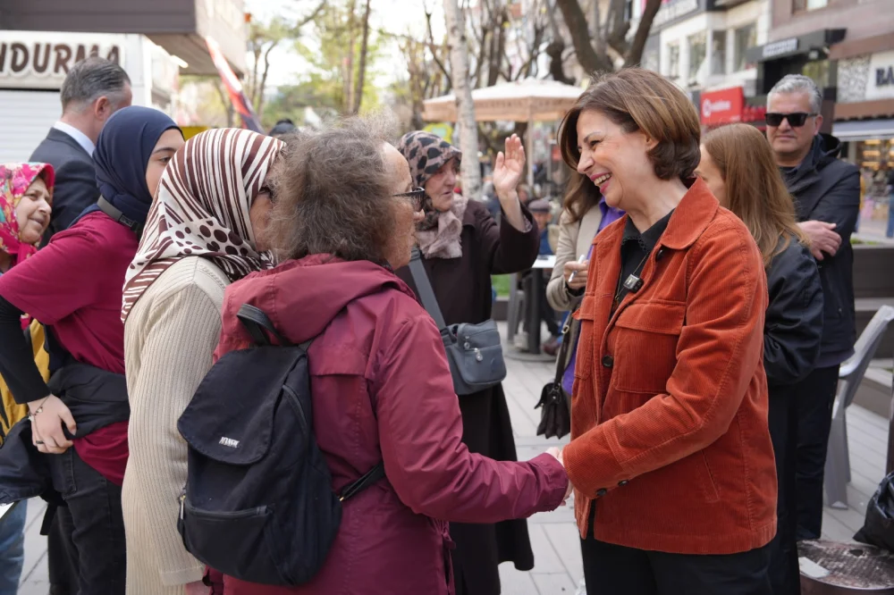 BAŞKAN AYŞE ÜNLÜCE, TÜRKİYE’NİN İLK 5’İNDE