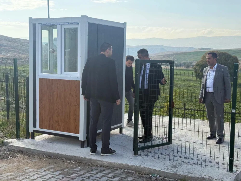 Beypazarı'nda Okul bahçeleri daha güvenli hale getiriliyor