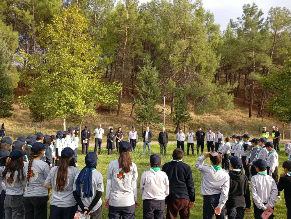 ADIYAMAN’DA İZCİLİK KAMPI UYGULAMALI EĞİTİMLERLE DEVAM EDİYOR