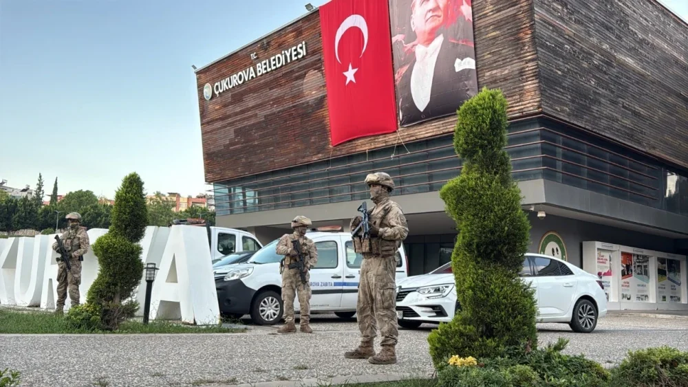 Yeni Partili Çukurova Belediyesi’ne operasyon