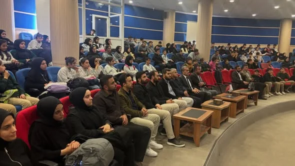 SİNCİK’TE ÖĞRENCİLERE KUDÜS VE FİLİSTİN BİLİNCİ SEMİNERİ